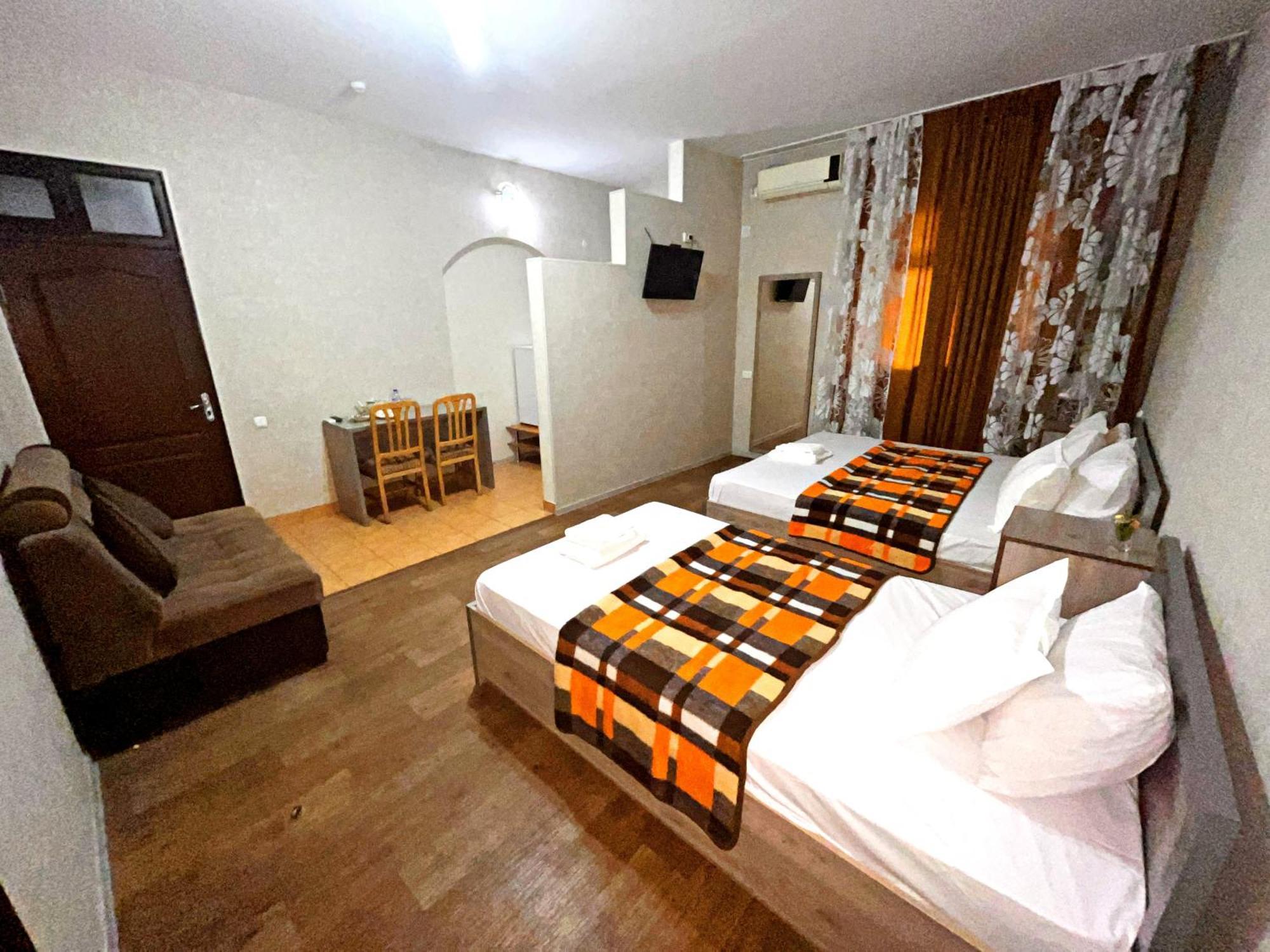 Safar Hotel Tashkent Esterno foto