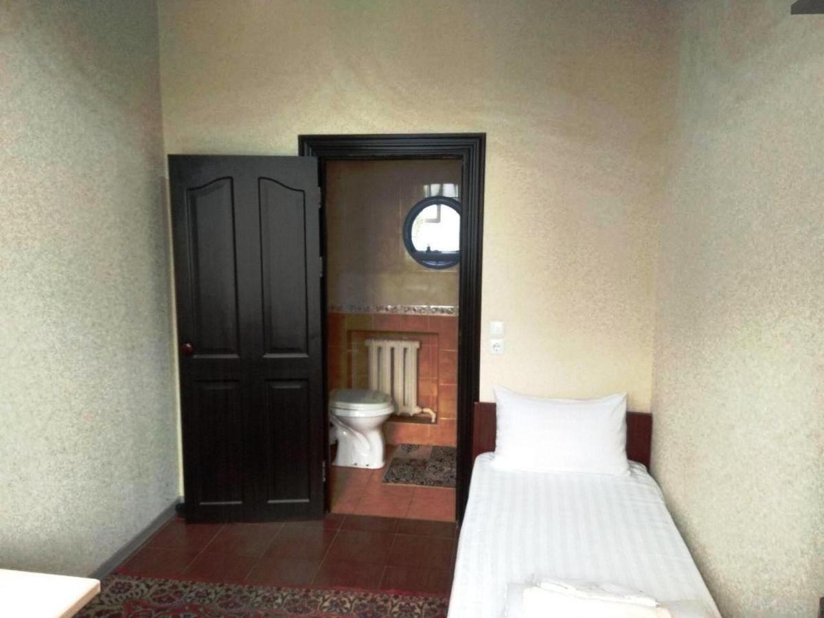 Safar Hotel Tashkent Esterno foto